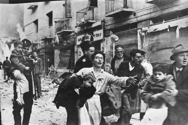 1947年2月28日拍攝的照片顯示耶路撒冷本耶胡達街恐怖襲擊後的場景。 - 俄羅斯衛星通訊社