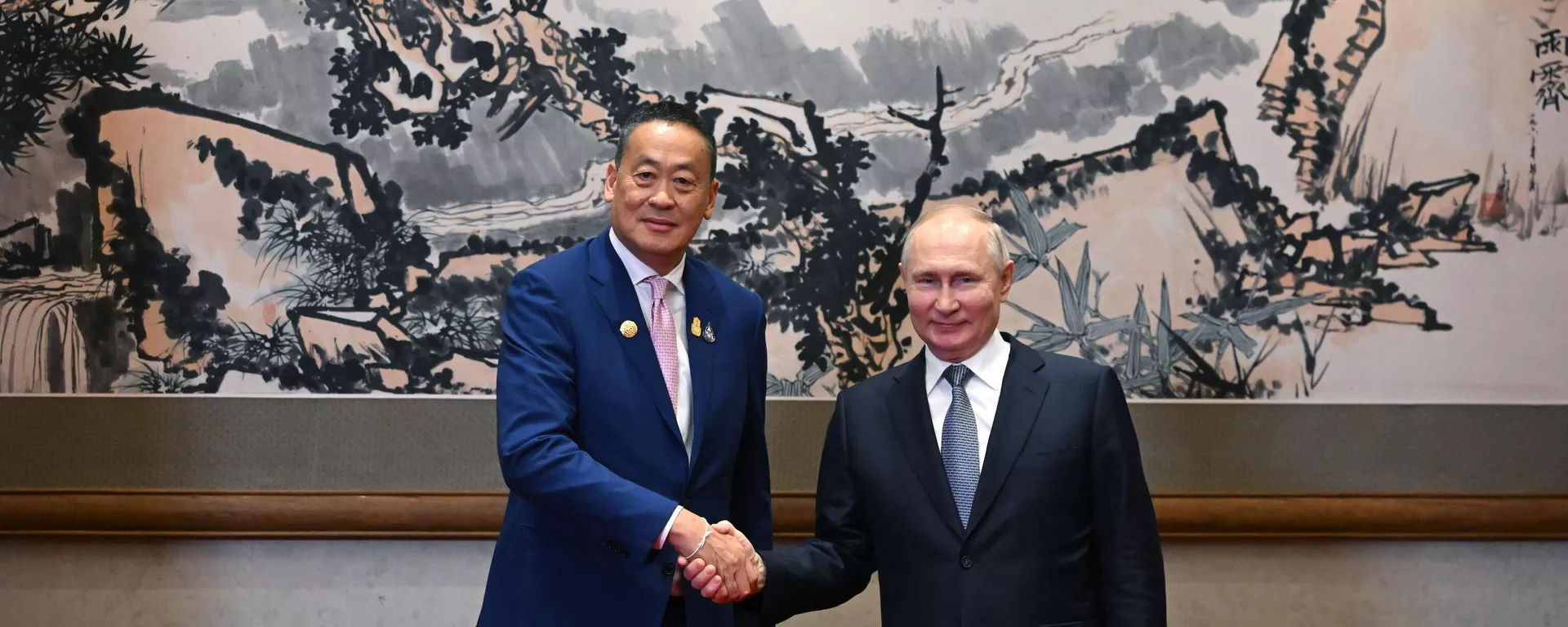 俄羅斯總統弗拉基米爾•普京在中國的“一帶一路”論壇上會見泰國總理賽塔•他威信時 - 俄羅斯衛星通訊社, 1920, 17.10.2023