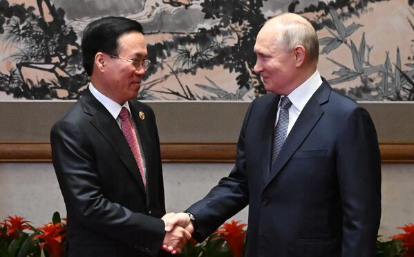2023年10月17日，俄罗斯总统弗拉基米尔•普京与越南国家主席武文赏在北京会晤。 - 俄罗斯卫星通讯社
