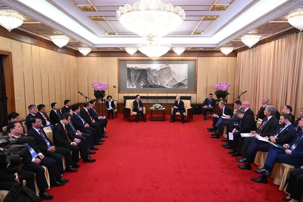 2023年10月17日，俄罗斯总统弗拉基米尔•普京与越南国家主席武文赏在北京会晤。 - 俄罗斯卫星通讯社