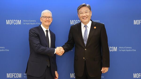 Министр торговли Китая Ван Вэньтао встретился с генеральным директором Apple Куком - 俄羅斯衛星通訊社