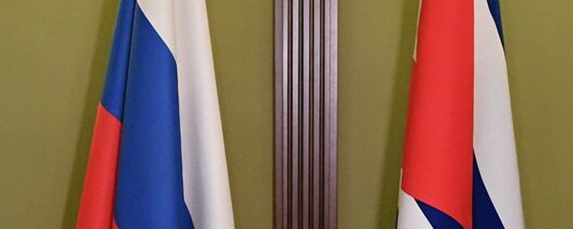 俄羅斯和古巴國旗 - 俄羅斯衛星通訊社, 1920, 08.10.2025