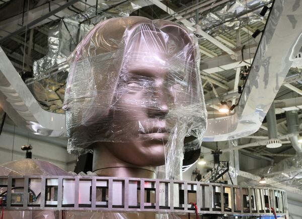 “俄羅斯”國際展覽和論壇開幕前，“中央”館一個展台上的佈置。 - 俄羅斯衛星通訊社