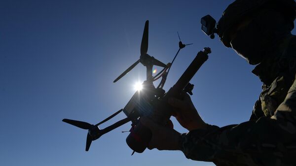专家：乌克兰试图用FPV无人机来弥补炮弹短缺 - 俄罗斯卫星通讯社