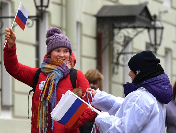 聖彼得堡俄羅斯人民團結日慶祝活動的參與者們。 - 俄羅斯衛星通訊社