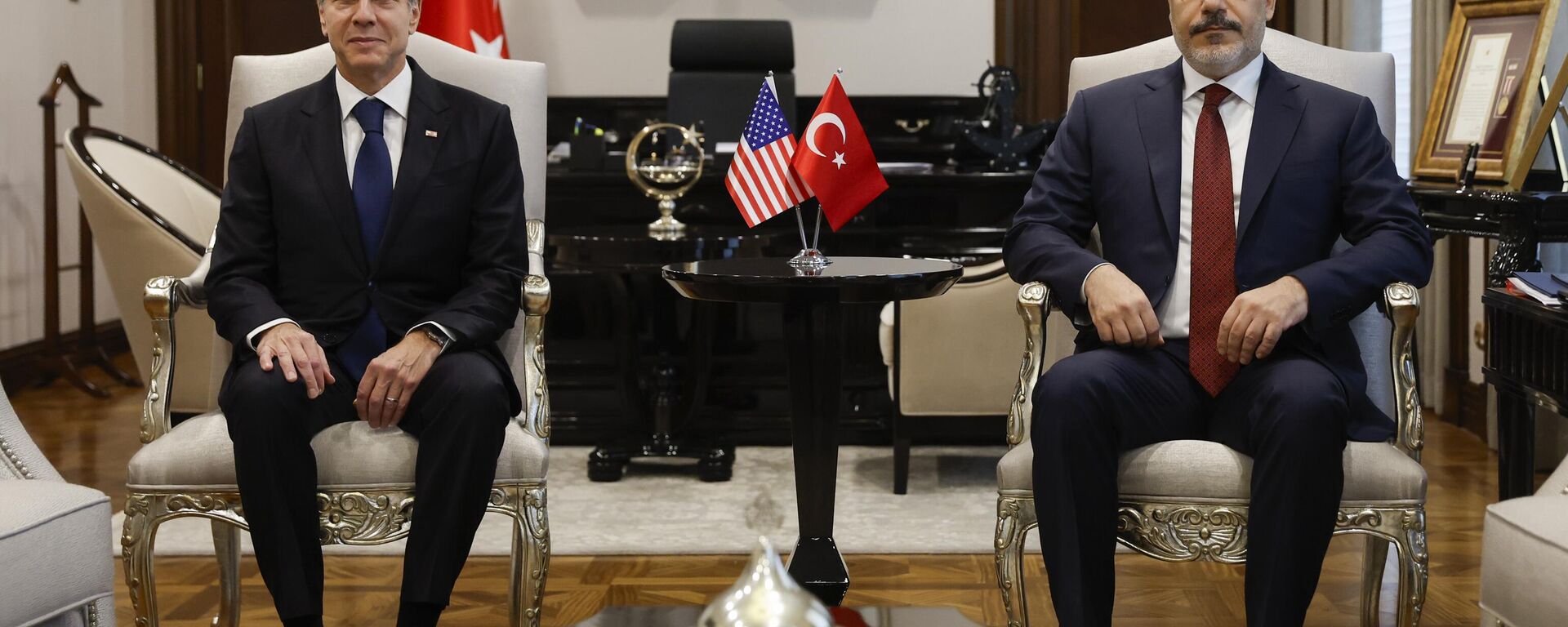 土耳其外交部长哈坎·菲丹与美国国务卿安东尼·布林肯举行会晤 - 俄罗斯卫星通讯社, 1920, 06.11.2023