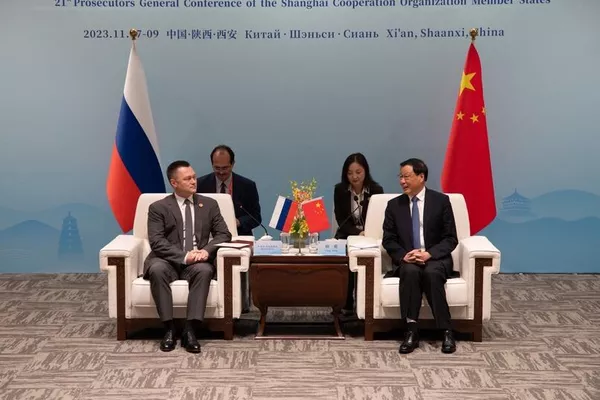 俄羅斯總檢察長伊戈爾·克拉斯諾夫和中國最高人民檢察院檢察長應勇會談。 - 俄羅斯衛星通訊社