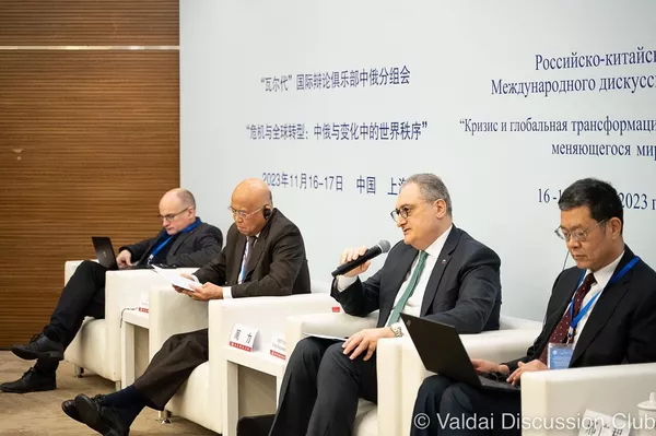 中俄專家會議在上海舉行:兩國“同一條船”和全球挑戰 中俄專家會議在上海舉行:兩國“同一條船”和全球挑戰 - 俄羅斯衛星通訊社