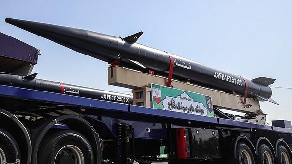 伊朗伊斯蘭革命衛隊海軍展示新型海射巡航導彈 - 俄羅斯衛星通訊社