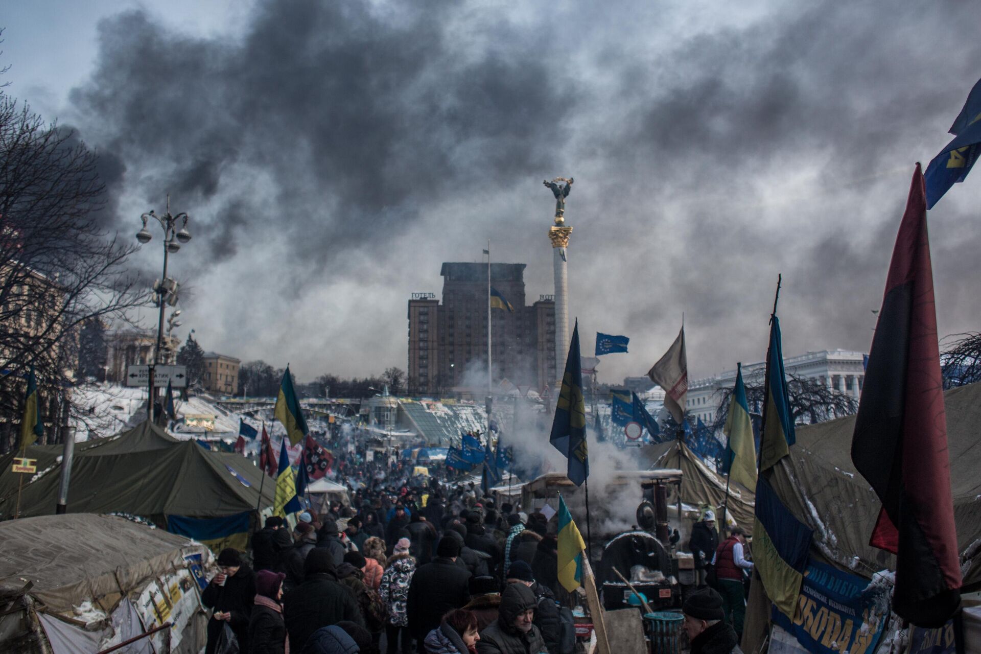 Лагерь митингующих на площади Независимости в Киеве, 2014 год - 俄羅斯衛星通訊社, 1920, 15.03.2024