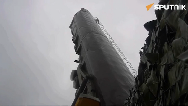 俄军亚尔斯洲际弹道导弹装填卡卢加州发射井 - 俄罗斯卫星通讯社