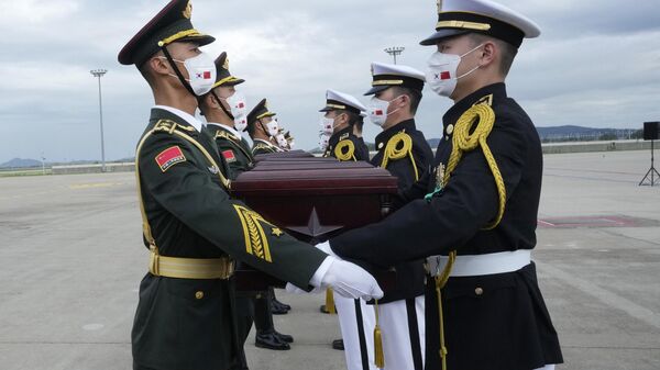 第十批在韩中国志愿军烈士遗骸装殓仪式举行 - 俄罗斯卫星通讯社