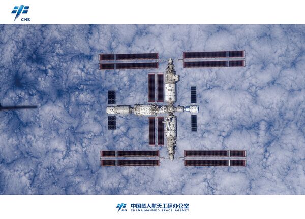这是中国首次获得的以地球为背景的空间站组合体全景图像。 - 俄罗斯卫星通讯社