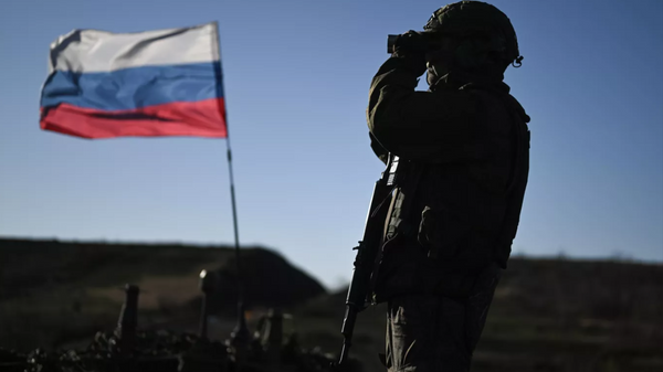 俄國防部：空降兵摧毀第聶伯河右岸的烏軍坦克和彈藥庫  - 俄羅斯衛星通訊社