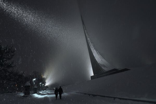 雪中的太空征服者紀念碑 - 俄羅斯衛星通訊社