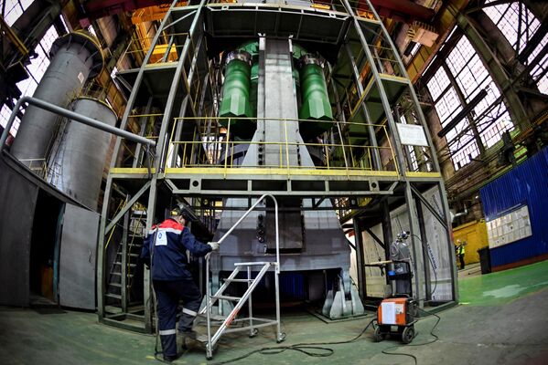 2023年12月5日，位于莫斯科州波多尔斯克的波多尔斯克机械制造厂（隶属于俄罗斯国家原子能集团公司），为“楚科奇”号核破冰船建造的第10座RITM-200核反应堆完工。 - 俄罗斯卫星通讯社