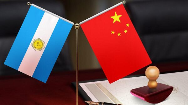 中国国旗和阿根廷国旗 - 俄羅斯衛星通訊社