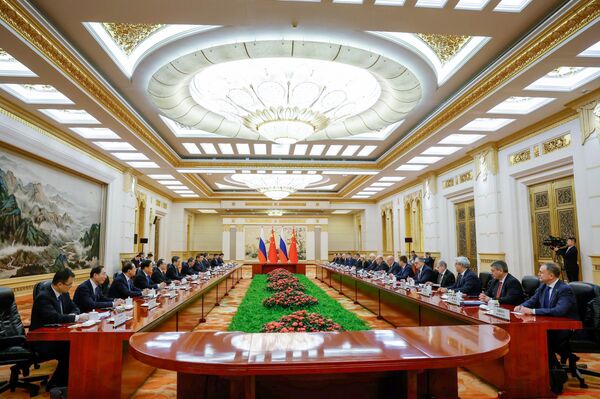 俄总理米舒斯京在北京会见中国总理李强 - 俄罗斯卫星通讯社
