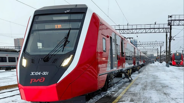 俄铁公司推出首列“菲尼斯特”新型列车 - 俄罗斯卫星通讯社