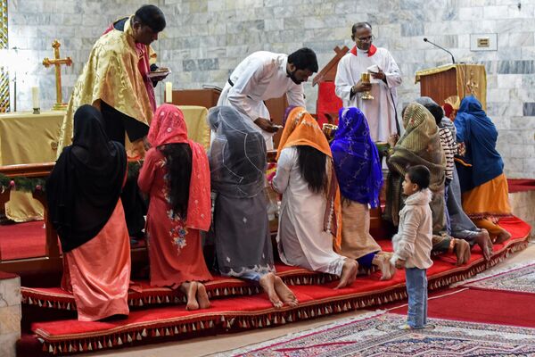 巴基斯坦，基督教信徒們在奎達的伯特利紀念衛理公會教堂進行聖誕祈禱。 - 俄羅斯衛星通訊社