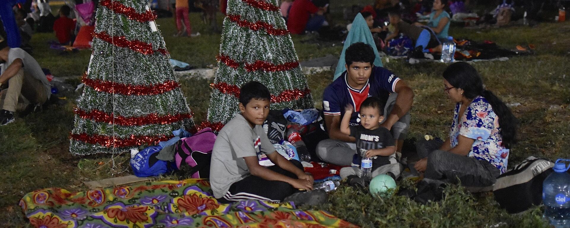 美國國民警衛隊的戰士：美國政府對制止墨西哥非法移民流未做任何努力
 - 俄羅斯衛星通訊社, 1920, 26.04.2024