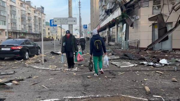 别尔哥罗德市中心遭炮击后的情况  - 俄罗斯卫星通讯社