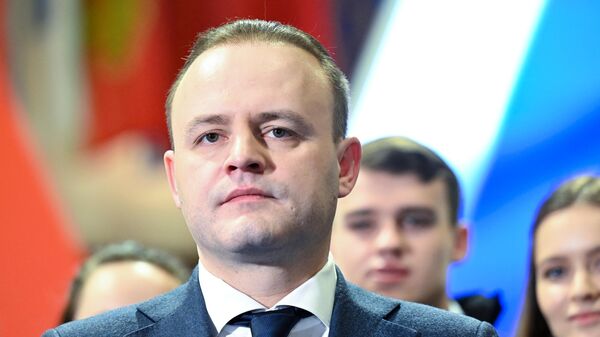 俄新人党代表达万科夫向俄中选委提交登记为总统候选人的文件