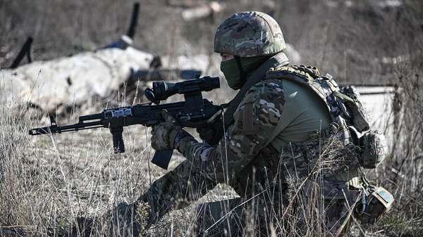 俄“阿赫馬特”特種部隊士兵制定戰術阻止克列緬納亞前線地帶的烏軍輪換 - 俄羅斯衛星通訊社