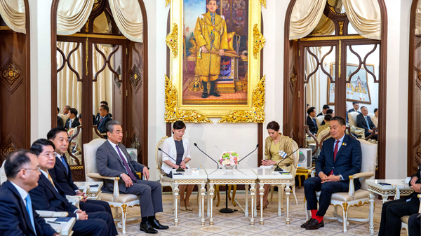 泰国总理赛塔在曼谷会见王毅 - 俄罗斯卫星通讯社