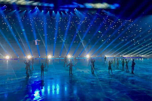 “撼动生命 跃向未来”2024花样滑冰世界冠军巡演 - 俄罗斯卫星通讯社
