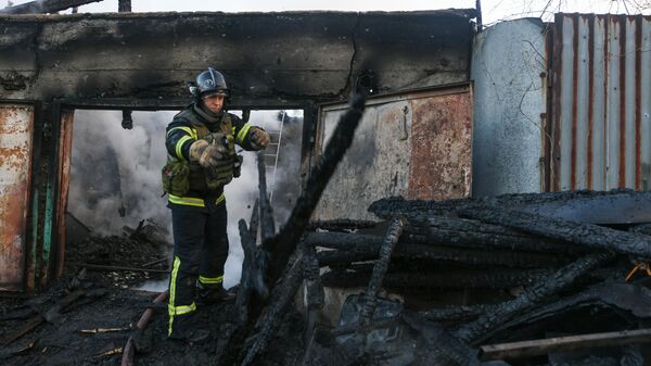 卢甘斯克人民共和国领导人：乌克兰武装部队袭击利昌西斯克的烘培店，倒塌楼房的堆积物下面有人