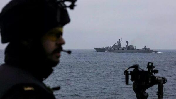 英国海军：一艘轮船在也门亚丁海岸附近遇袭 - 俄罗斯卫星通讯社
