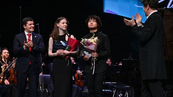 俄中演奏家贏得亞馬爾交響樂比賽大獎 - 俄羅斯衛星通訊社