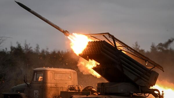 頓涅茨克人民共和國領導人顧問：俄羅斯炮兵在恰索夫亞爾佔據壓倒性優勢 - 俄羅斯衛星通訊社