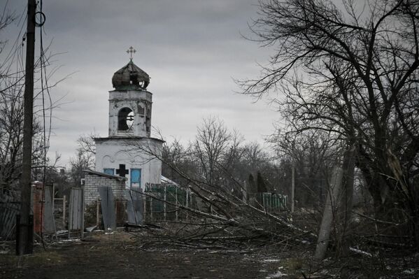 一座因炮击而受损的教堂 - 俄罗斯卫星通讯社