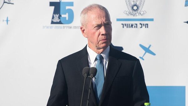 以色列国防部长称伊朗导弹袭击惨遭失败