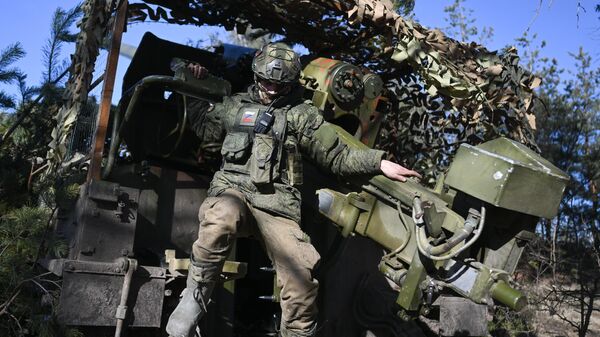俄“风信子”自行火炮在与乌军对战中击败美制M777榴弹炮 - 俄罗斯卫星通讯社