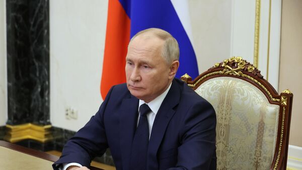 普京与俄联邦安全会议成员开会时提议讨论消除太空领域威胁的问题 - 俄罗斯卫星通讯社