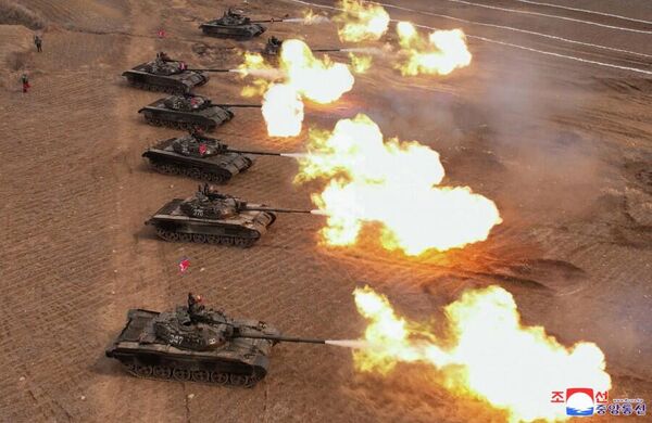 朝鲜坦克兵大联合部队对抗训练赛 - 俄罗斯卫星通讯社