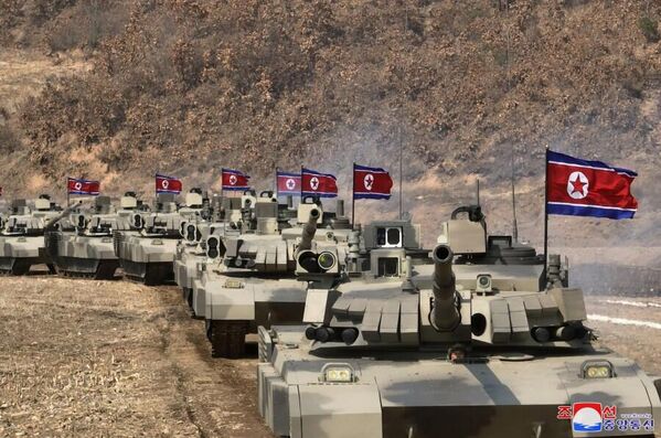 朝鮮坦克兵大聯合部隊對抗訓練賽 - 俄羅斯衛星通訊社