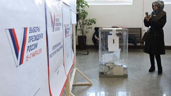 来自中国的国际观察员在新西伯利亚州监督俄罗斯总统选举