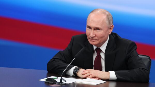 俄罗斯总统候选人、现任总统普京 - 俄罗斯卫星通讯社