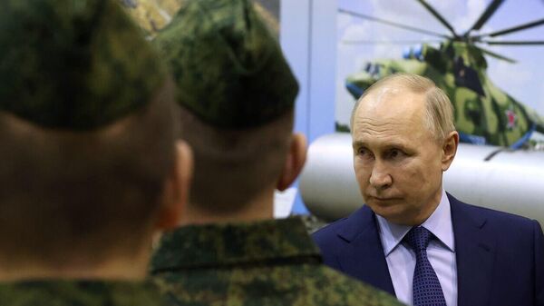 快讯：俄罗斯总统普京表示，战斗航空兵在特别军事行动区表现出色 