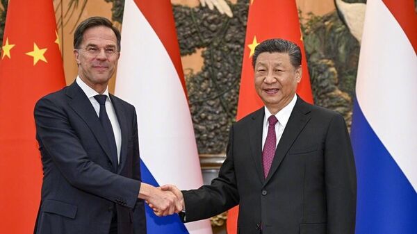中國國家主席習近平同來華訪問的荷蘭首相呂特舉行會談 - 俄羅斯衛星通訊社