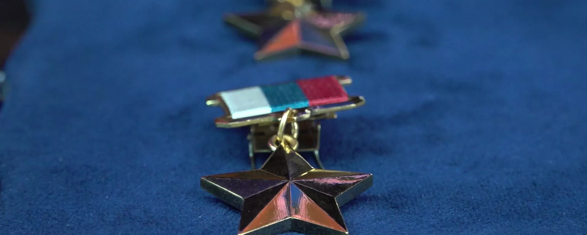 俄國防部長授予兩名軍官俄羅斯英雄金星勳章  - 俄羅斯衛星通訊社, 1920, 01.04.2024