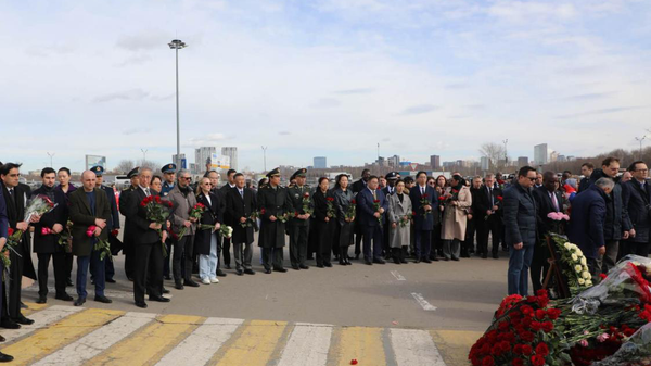 中國駐俄使館出席“番紅花城市大廳”恐襲事件悼念活動 - 俄羅斯衛星通訊社