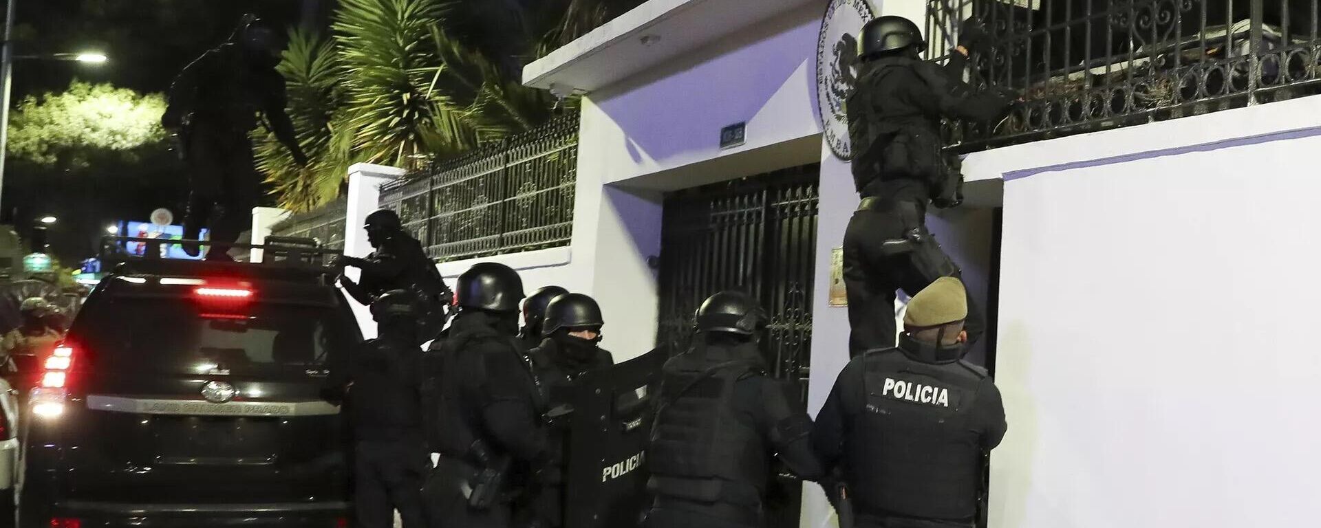 厄瓜多爾警方強行進入墨西哥駐基多使館大樓 - 俄羅斯衛星通訊社, 1920, 07.04.2024