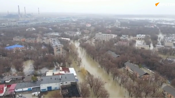 奧倫堡州奧爾斯克市遭大水灌城 - 俄羅斯衛星通訊社