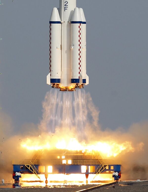 2012年6月16日，神舟九号飞船从中国酒泉卫星发射中心的发射台升空。 - 俄罗斯卫星通讯社
