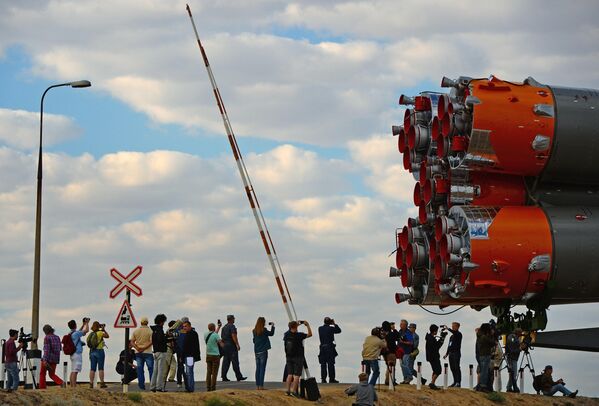 “聯盟號-FG”運載火箭與“聯盟號TMA-18M”載人飛船一起被運送到拜科努爾航天發射場的發射台。 - 俄羅斯衛星通訊社